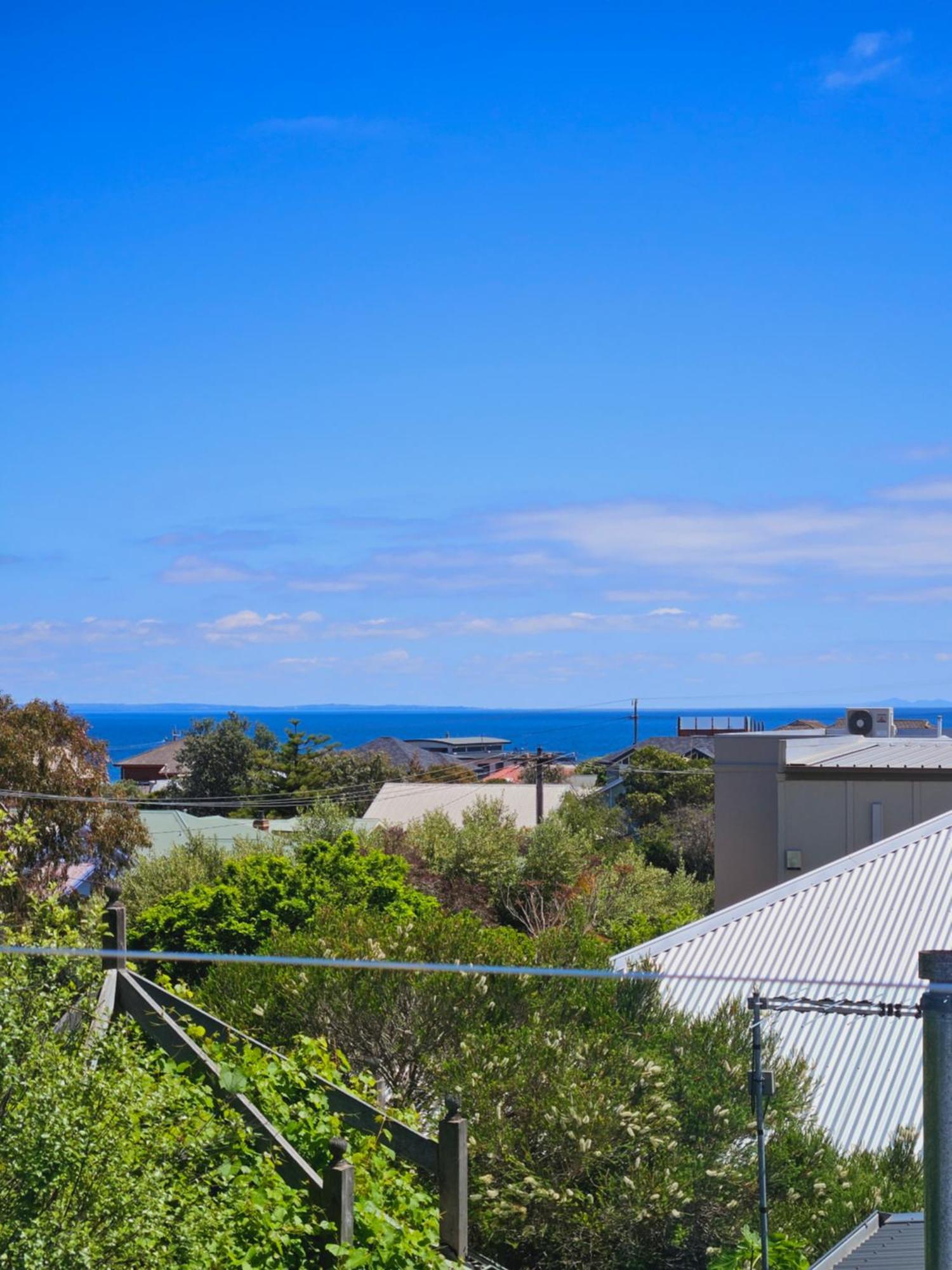 Hotel By The Seaside Mornington Esterno foto