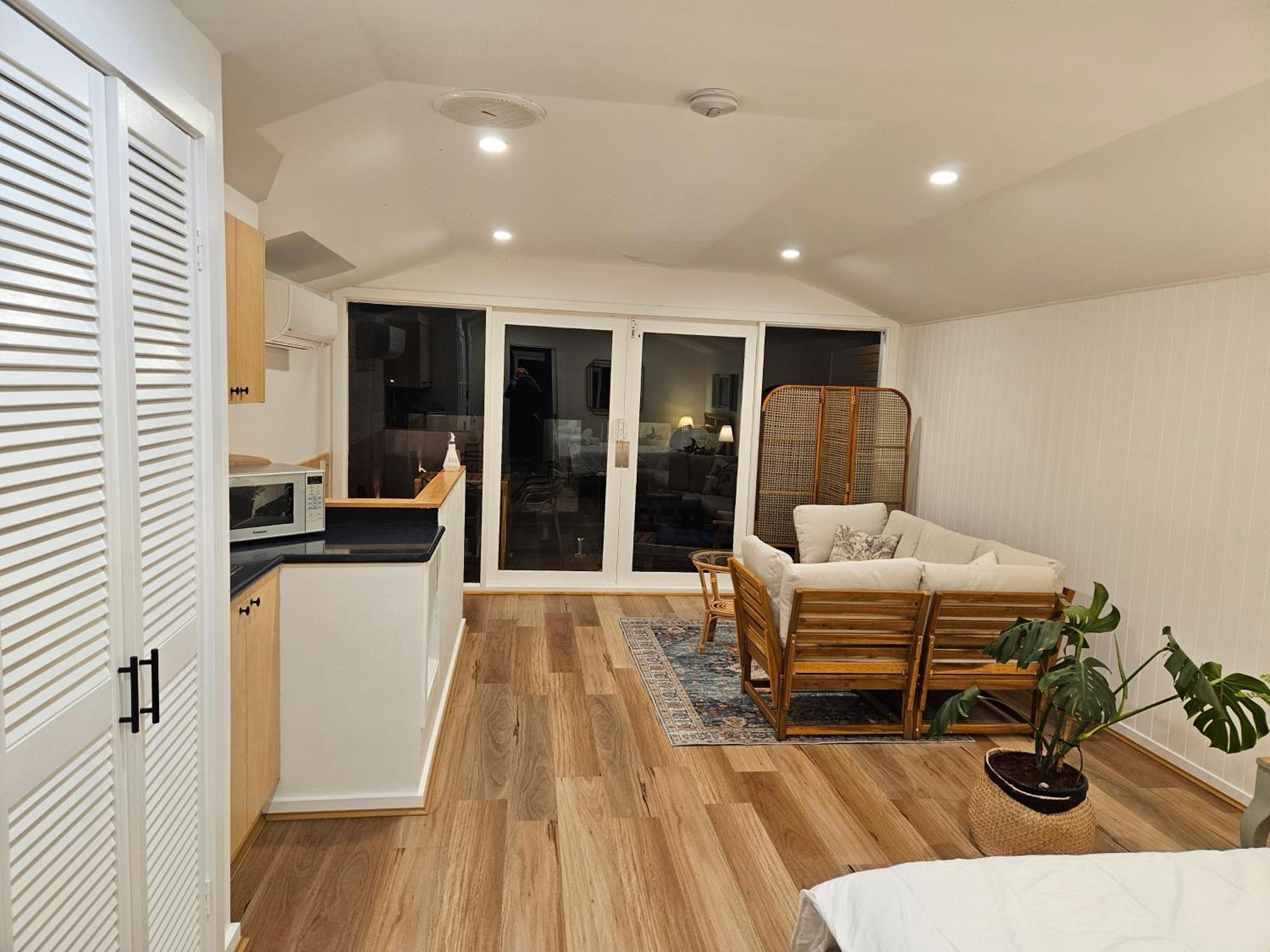 Hotel By The Seaside Mornington Esterno foto