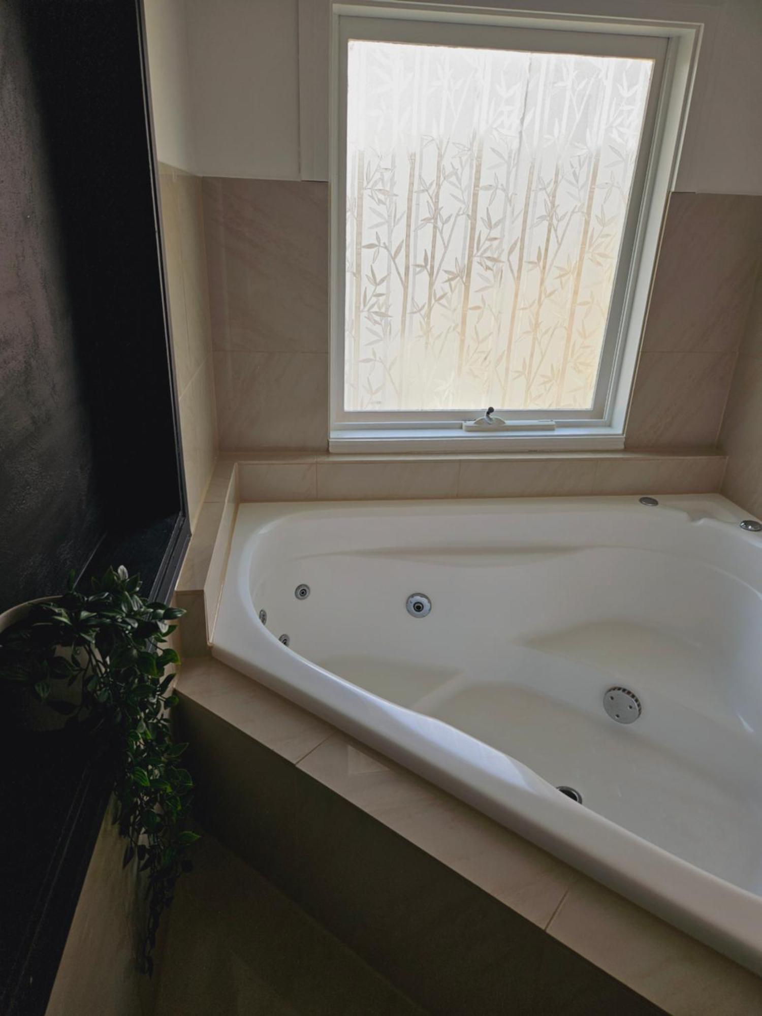 Hotel By The Seaside Mornington Esterno foto