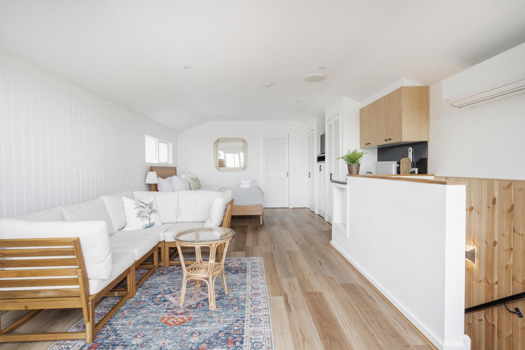 Hotel By The Seaside Mornington Esterno foto